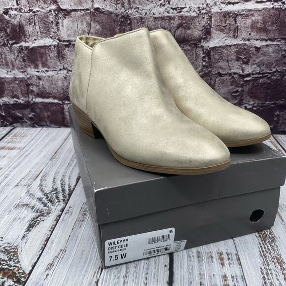Style & Co. Shoes - Style & Co. Womens Wileyyp Dist Gold Short Ankle Boots Heels 7.5 W